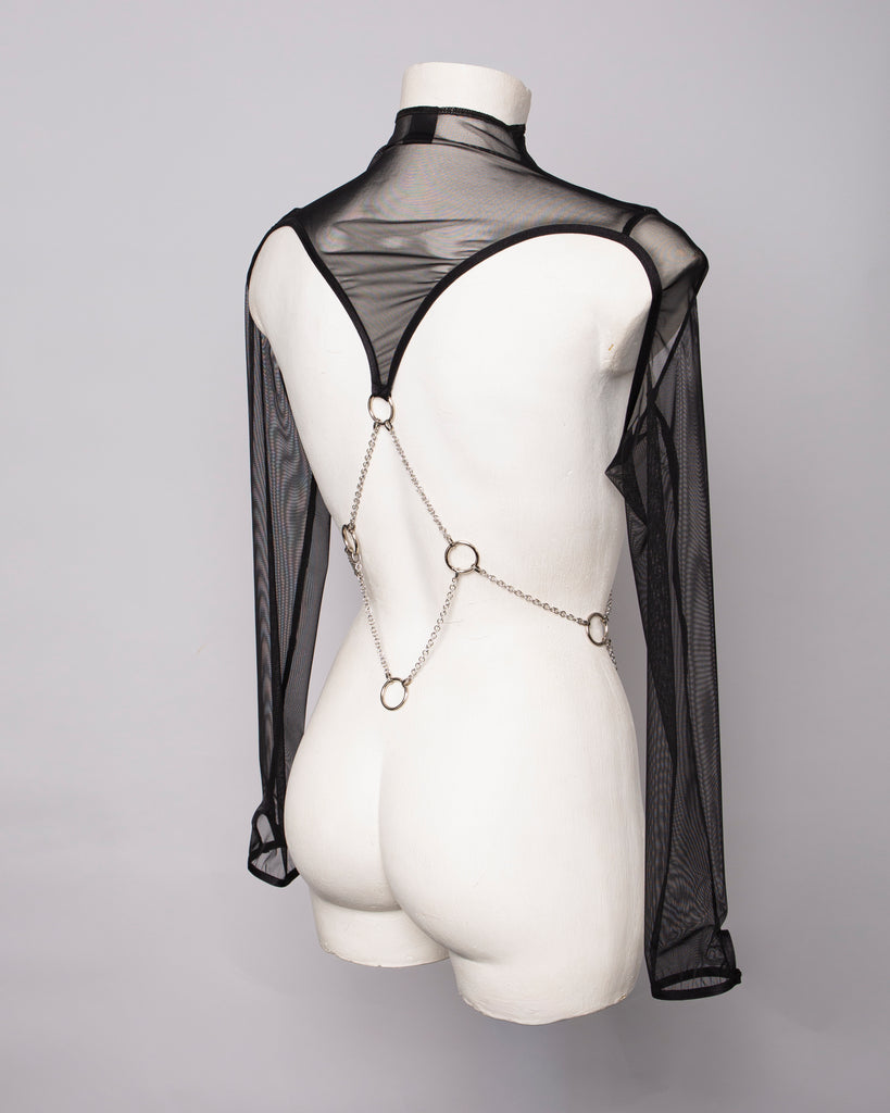Mesh Sleeves with Body Chain – HERA