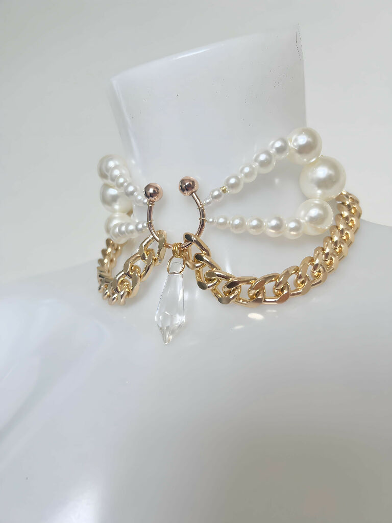 Uriel Pearl and Crystal choker