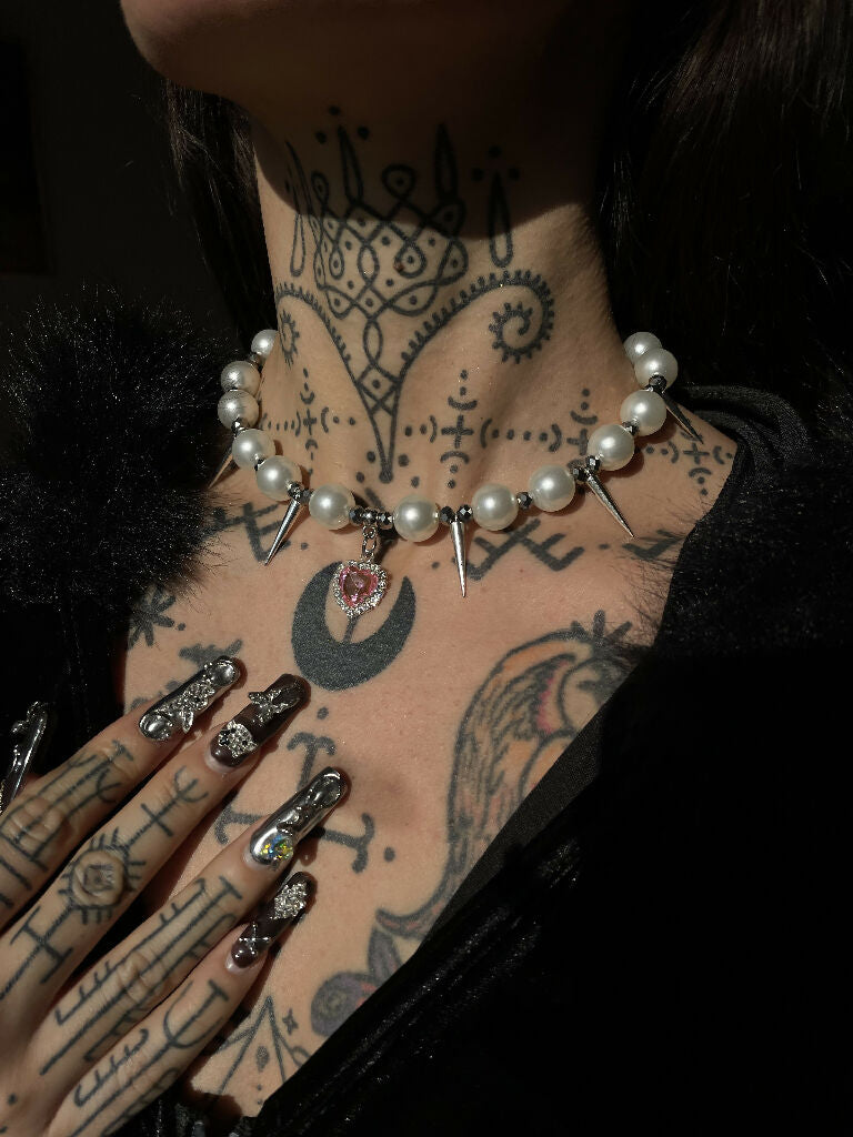 Coquette spiked necklace