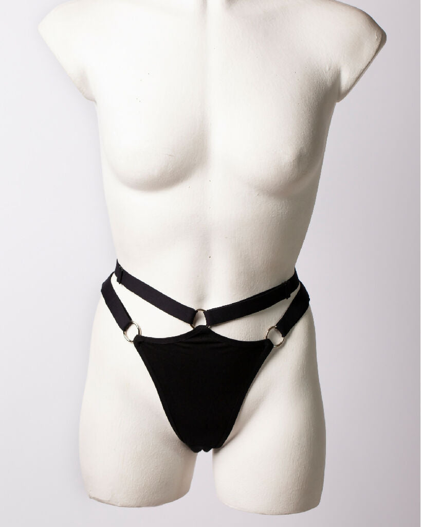 4.strappy-black-thong-aya-iona-smith-scott-4x5-front