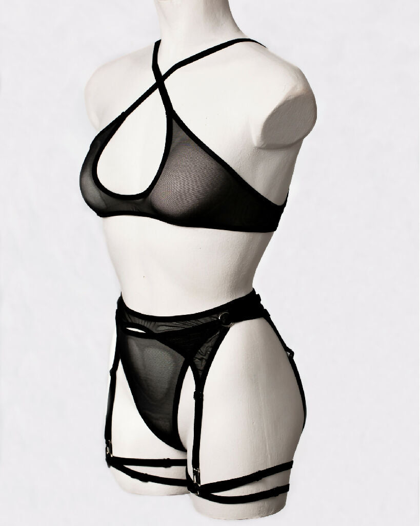 strappy-black-g-string-ishtar-iona-smith-scott-4x5-full