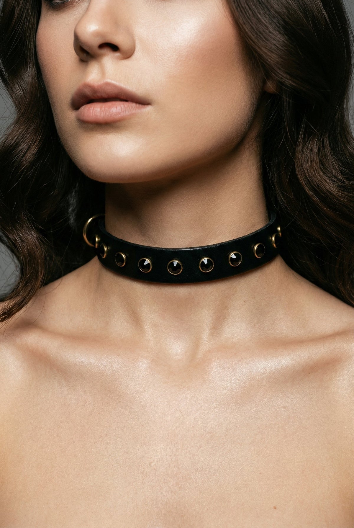 Leather Choker with Rhinestones "Crystal"