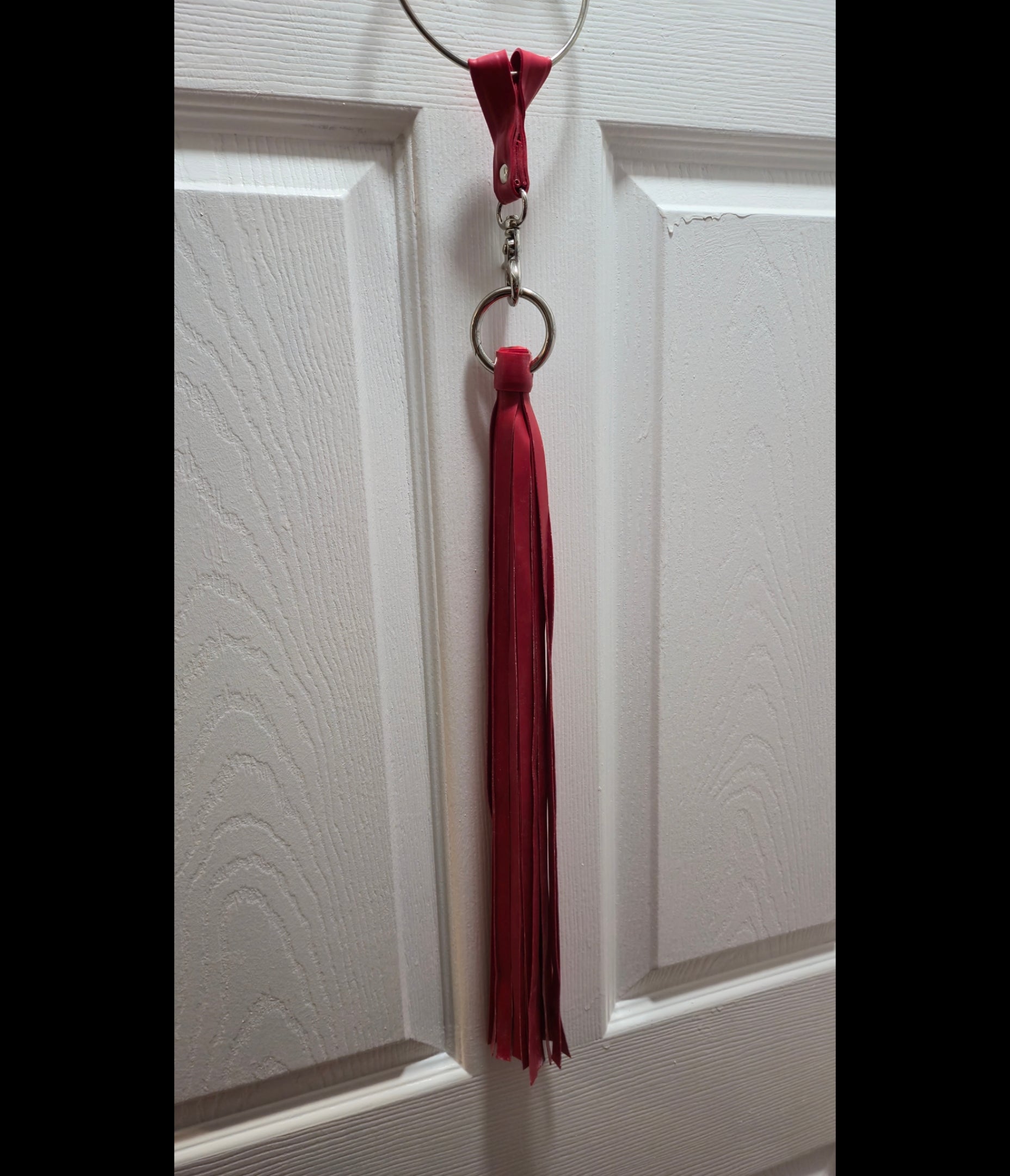 Finger Grip Flogger