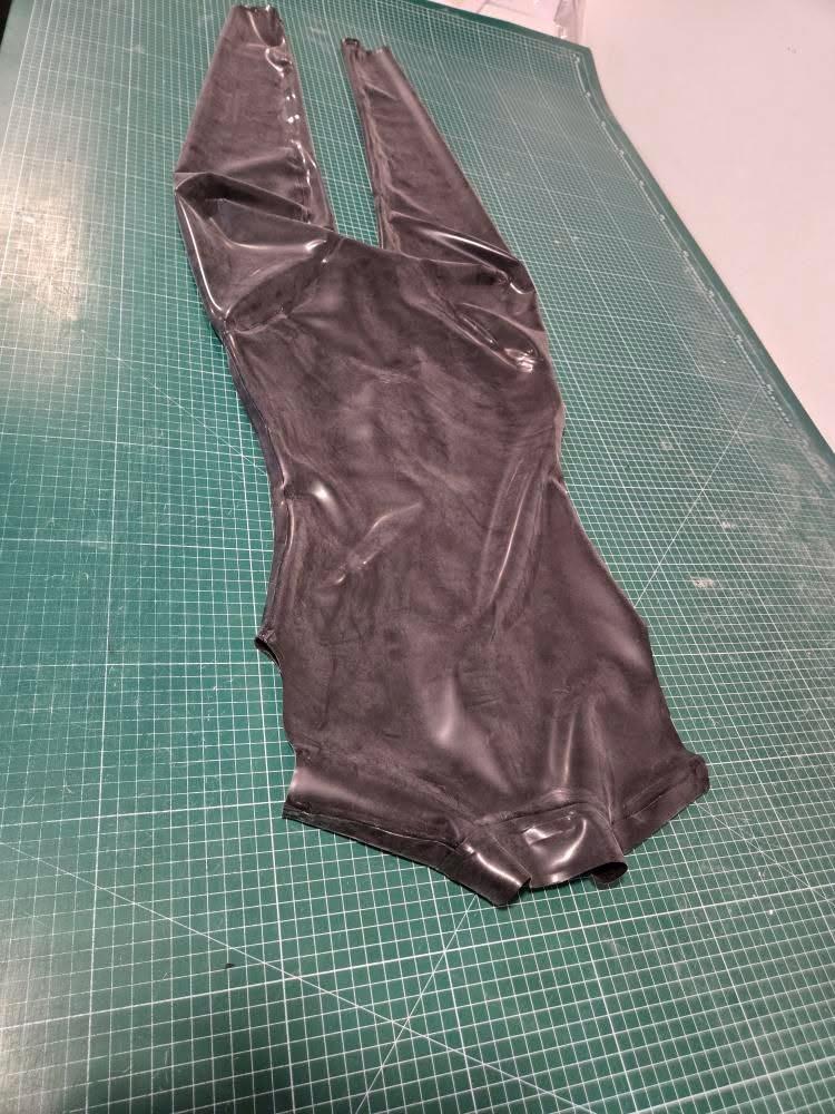Sleeveless Suit