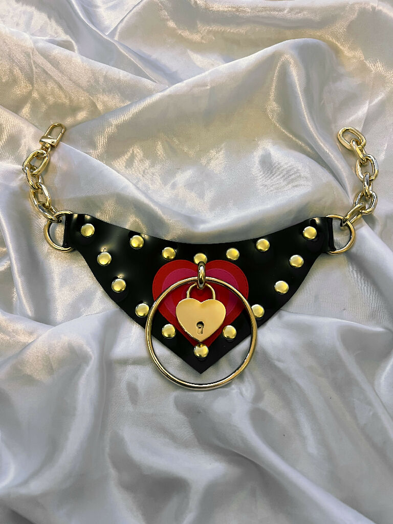 Be Mine pvc heart padlock collar