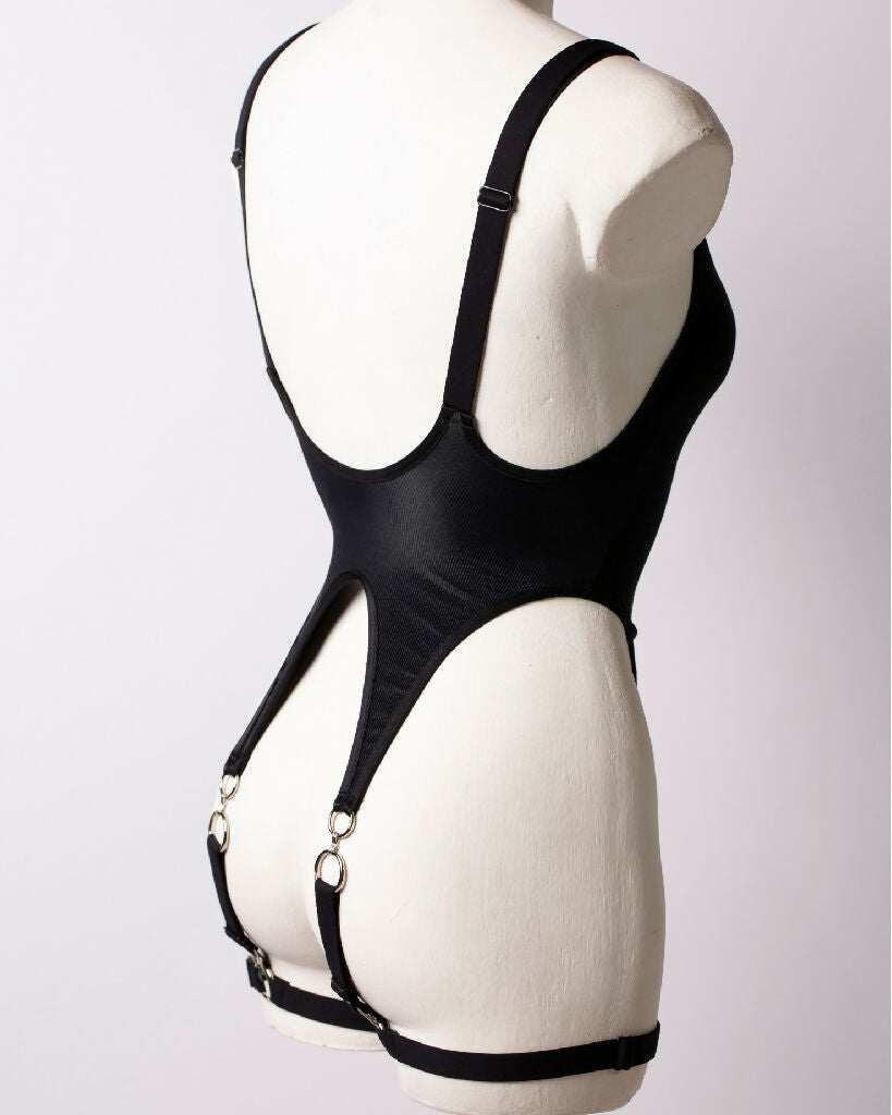 strappy-bodysuit-calypso-iona-smith-scott-4x5-side