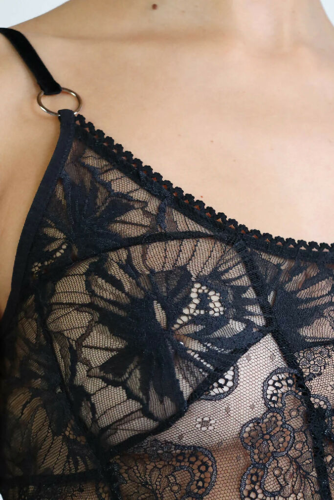 Black Lace Crop Top_ Closeup