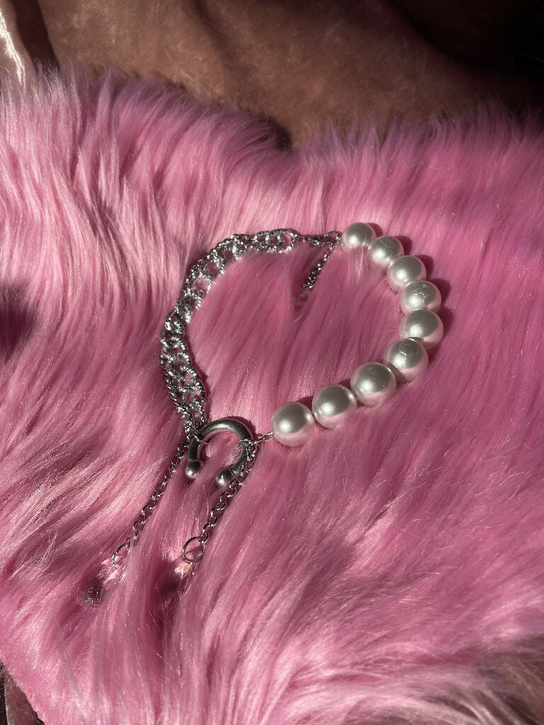 Chunky pearls necklace