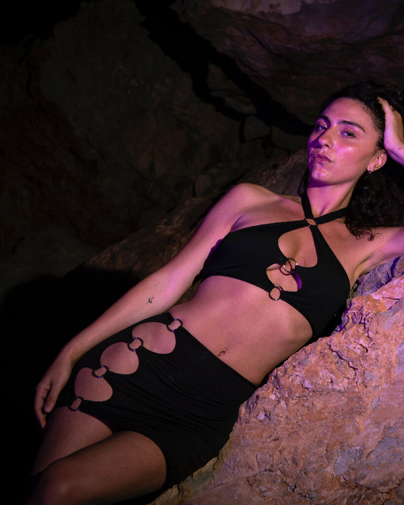 all-black-outfit-independent-brand-oring-mini-skirt-side-slit-ring-top-set-handmade-iona-smith-scott-vasuki-crop