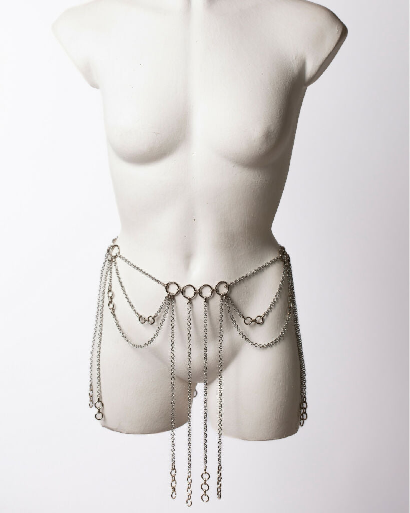 body-chain-accessory-naamah-iona-smith-scott-4x5-front