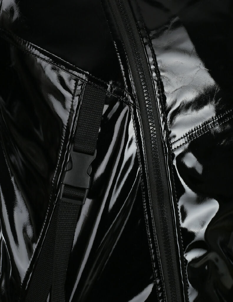 kurtka_ramoneska_lakierowana_z_lacku_lateks_lateksowa_fetish_kinky_goth_gothic_paski_klamry_detal