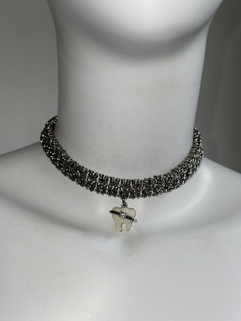Bionic Bite Choker