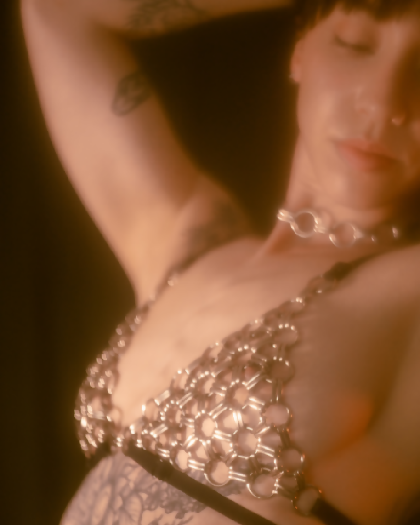 chainmail-cage-bra-kasanagi-asami-iona-smith-scott-4x5
