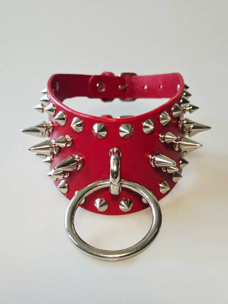 Leather heavy spiked o-ring curve collar