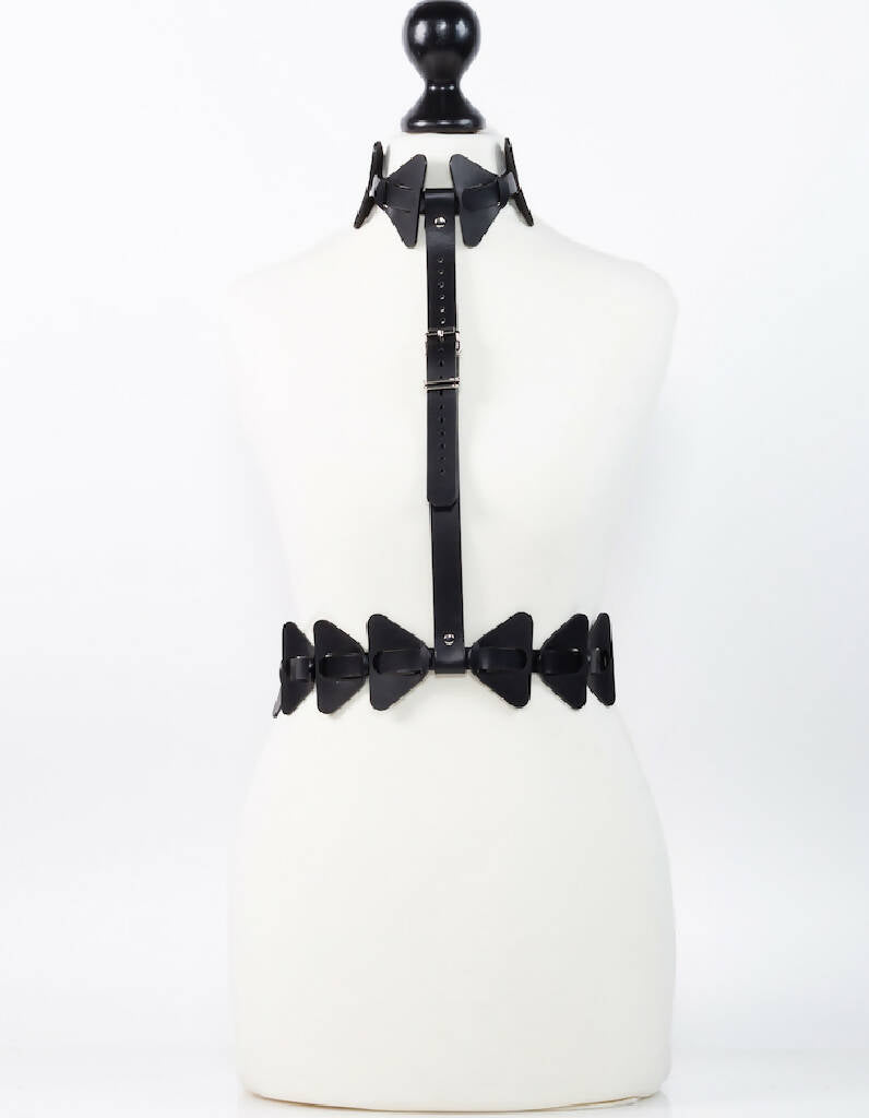 Empire harness