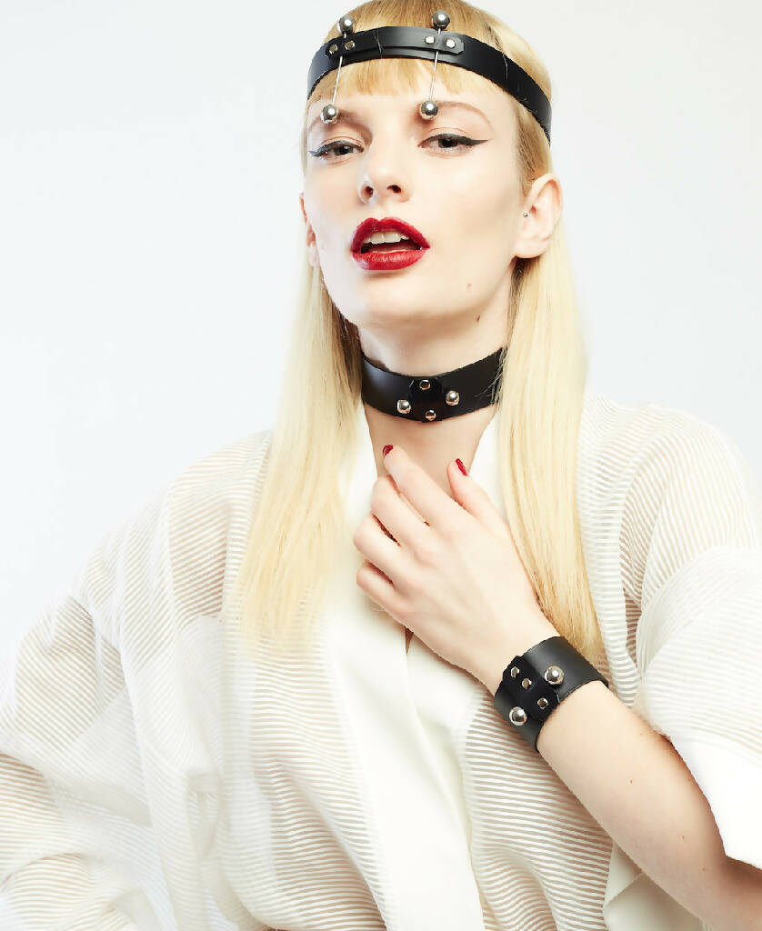 Alien choker