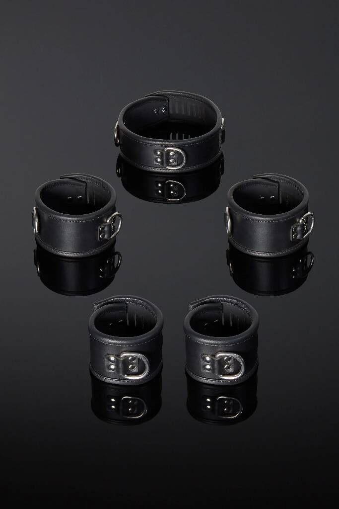 House_of_SXN_Ultra_Asylum_5_Piece_Cuff_Set1
