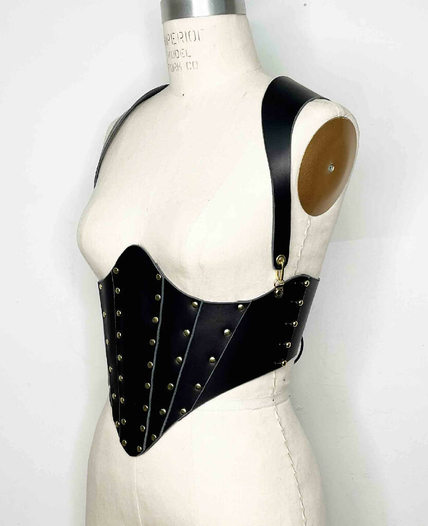 Morgana-Renaissance-Leather-Corset-1.JPG