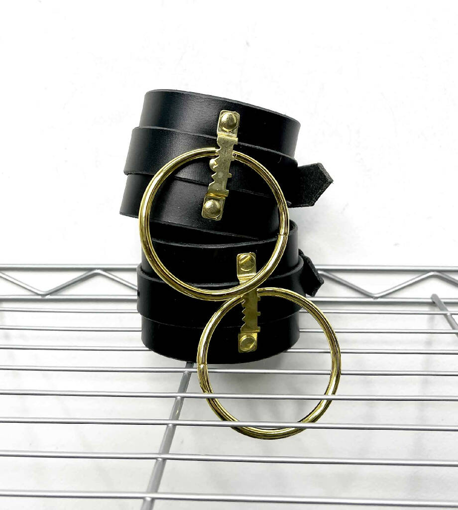 Gigi Classic Wide Leather Cuffs with O Ring