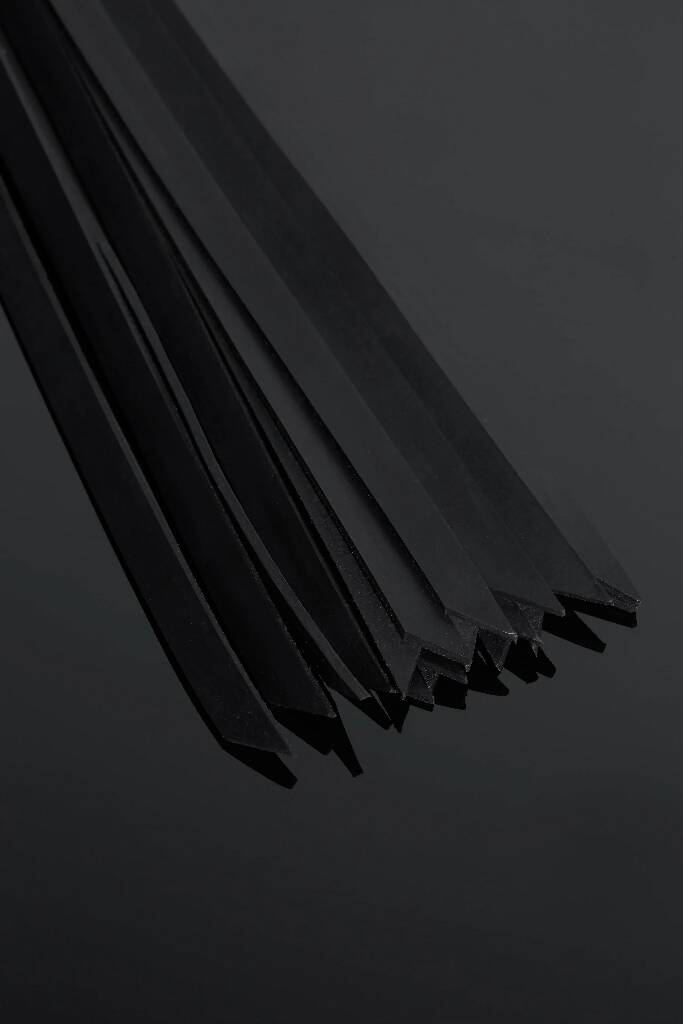 The Suprema Metal Handle Leather Flogger