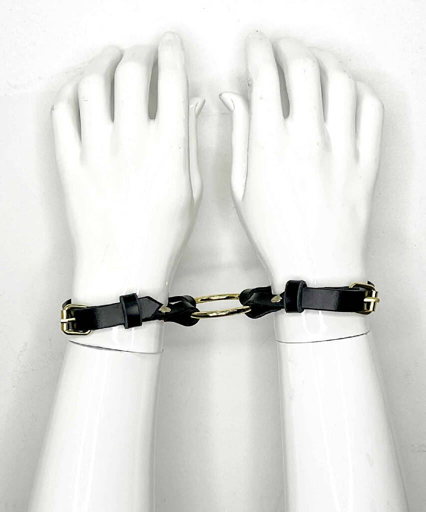 Morph-Hand-Harness-Strapon-Cuffs-3
