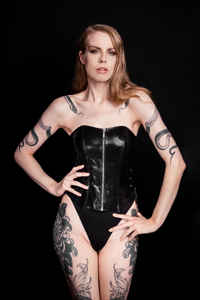 HouseofSXNSerpensBlackLeatherCorset