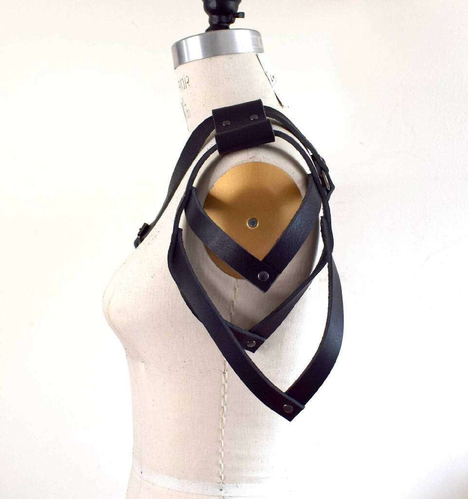 Wyvern Asymmetrical Shoulder Harness