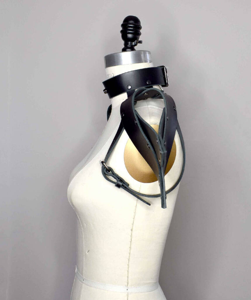 Kira Black Winged Shoulder Harness