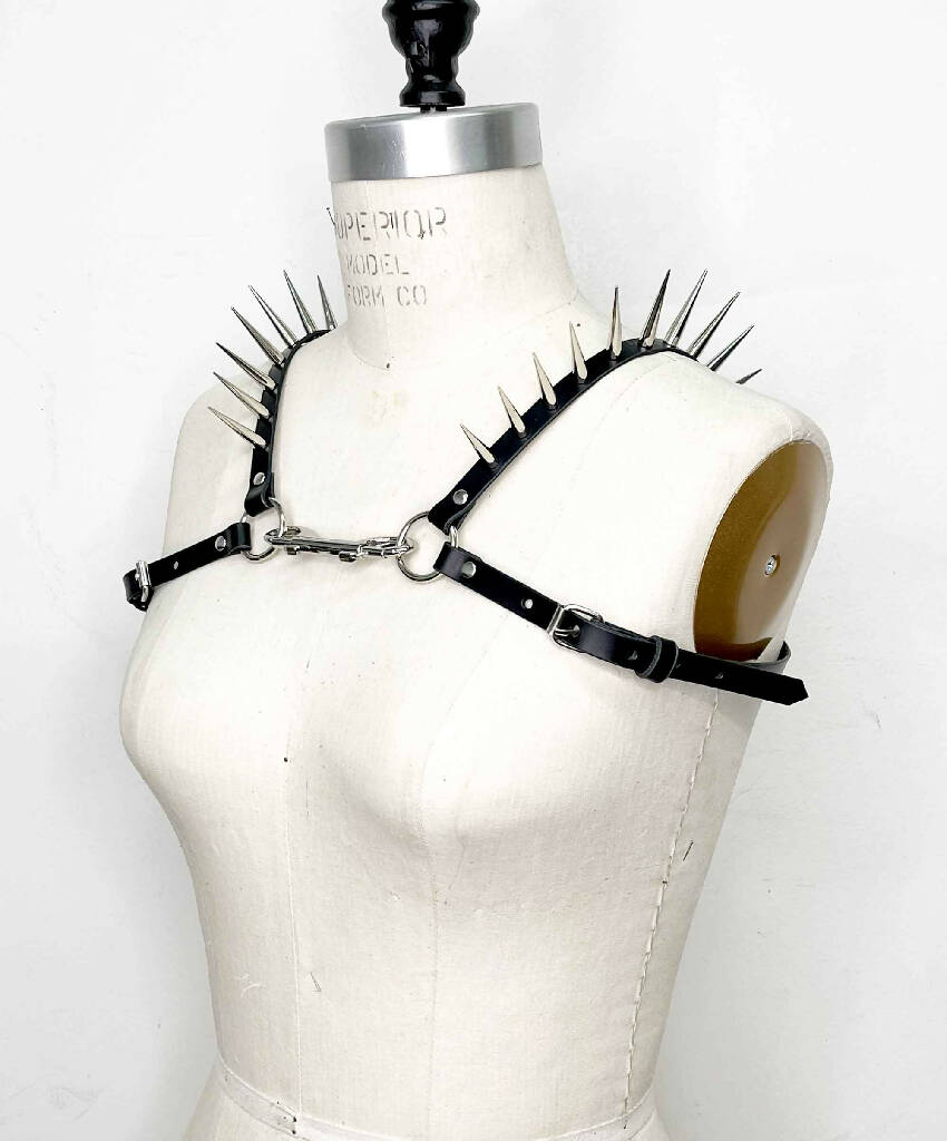 Icarus Spiked Slim Leather Bulldog Harness
