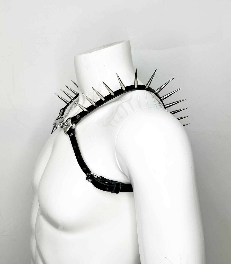 Icarus Spiked Slim Leather Bulldog Harness