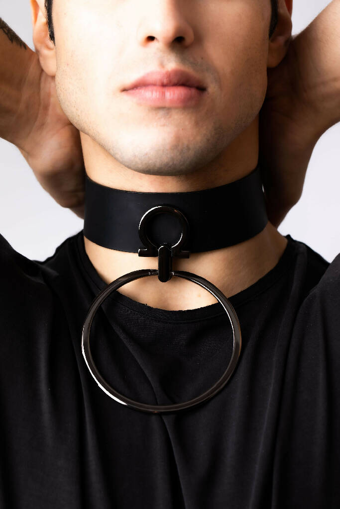 Divine choker