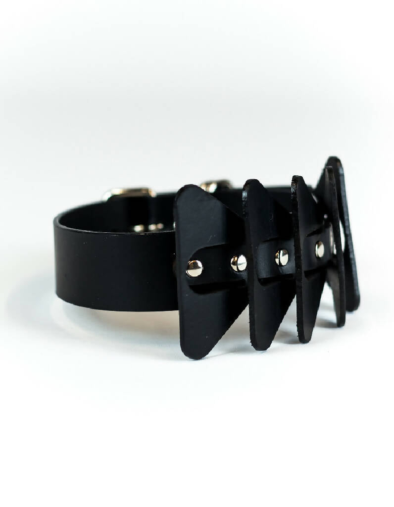 Caesar choker