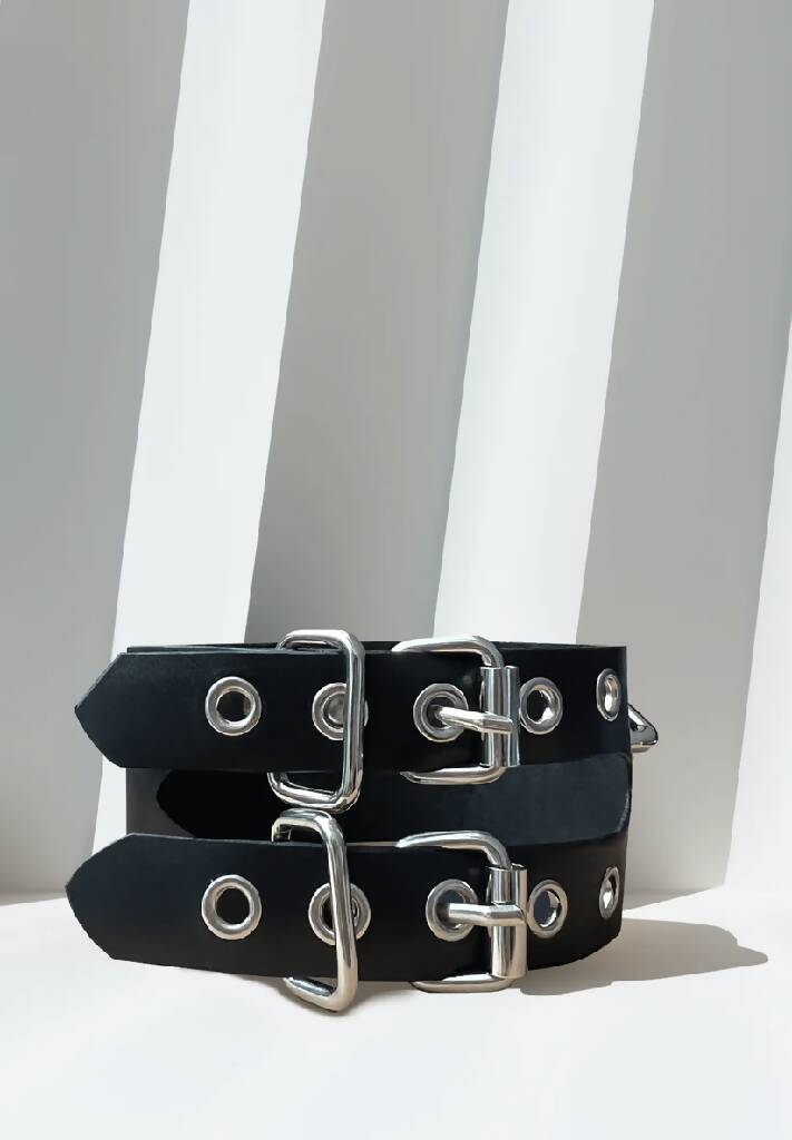 Back_ring_chocker_leather_back-_view_theloussine