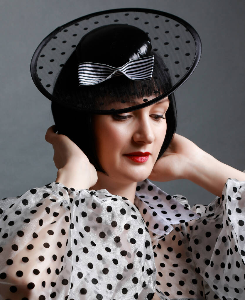 Polka dot mesh brim black and white hat