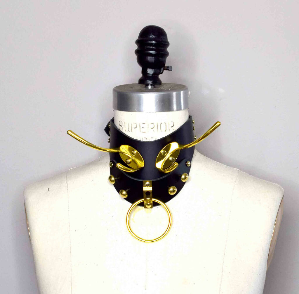 Mantis Leather Horned Posture Collar