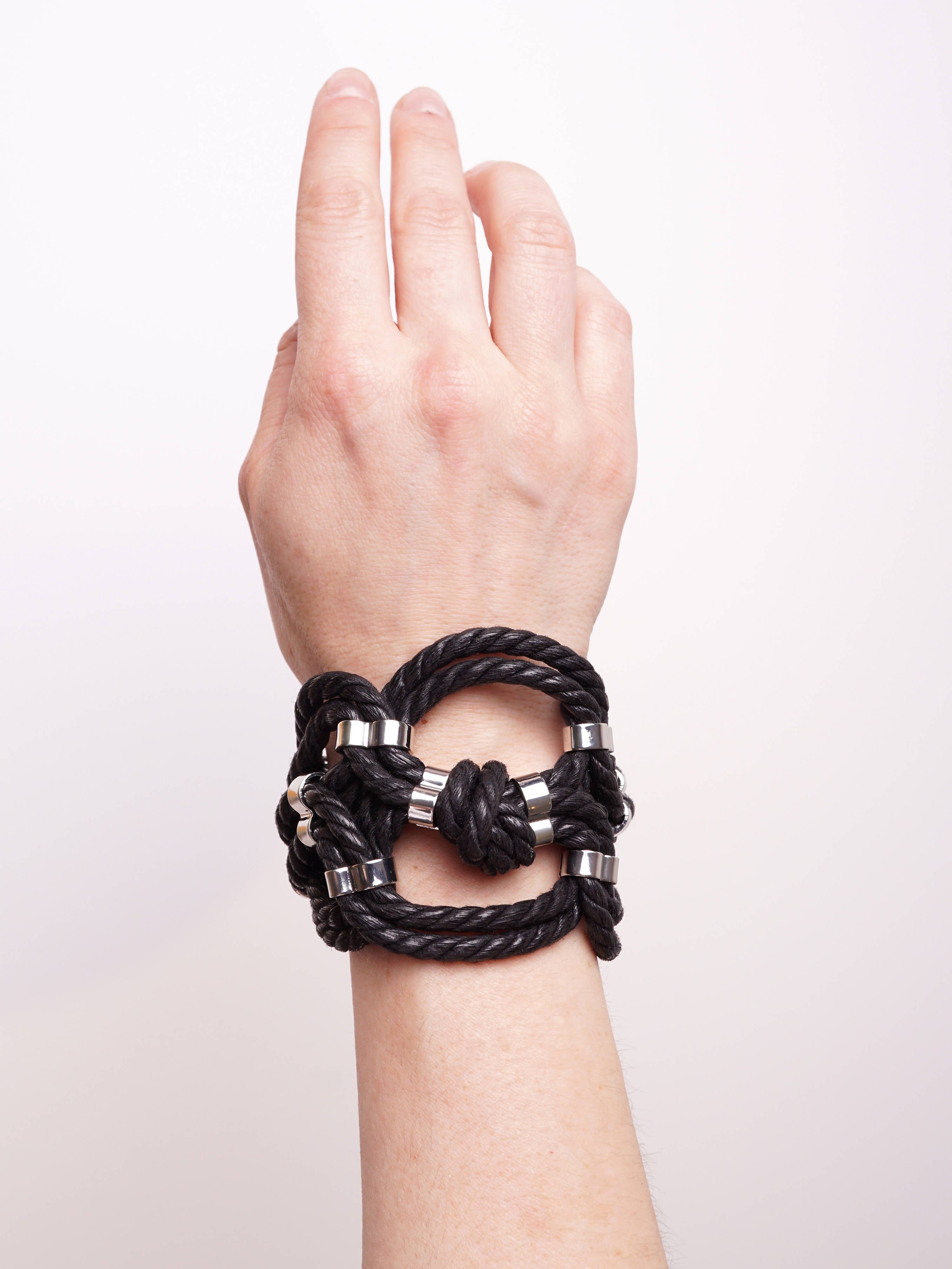 UNISEX NAMI CUFF