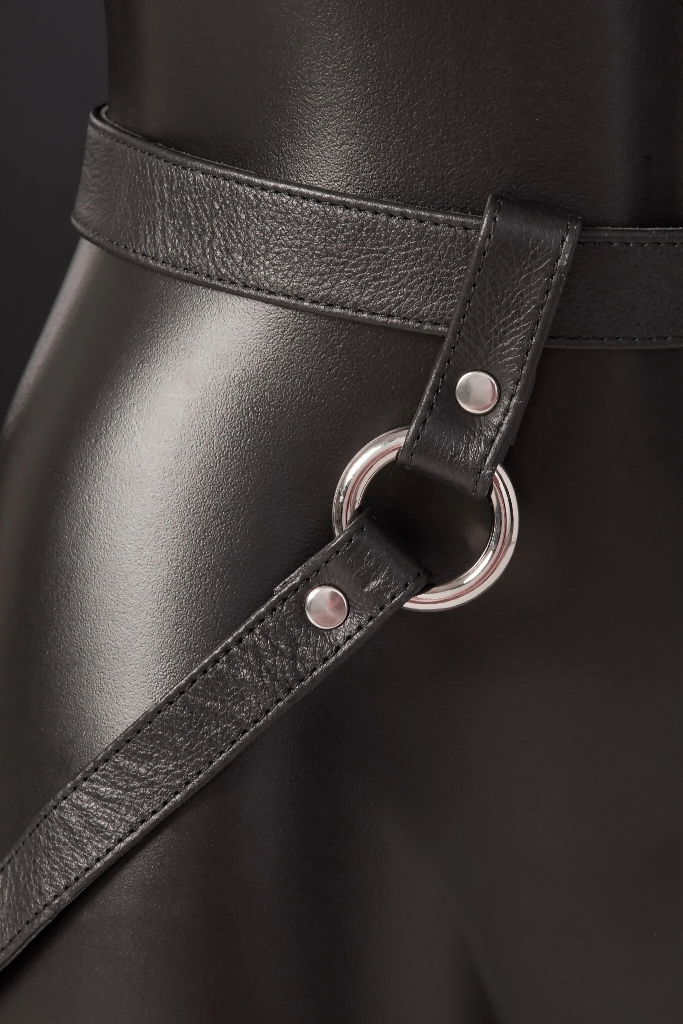 HouseofSXNLigariLeatherThighHarness_3