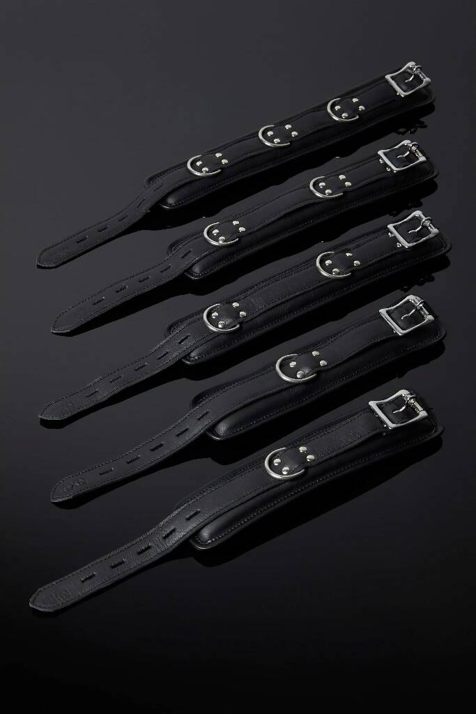 House_of_SXN_Servage_Five_Piece_Leather_Cuffs_Plush_1_1