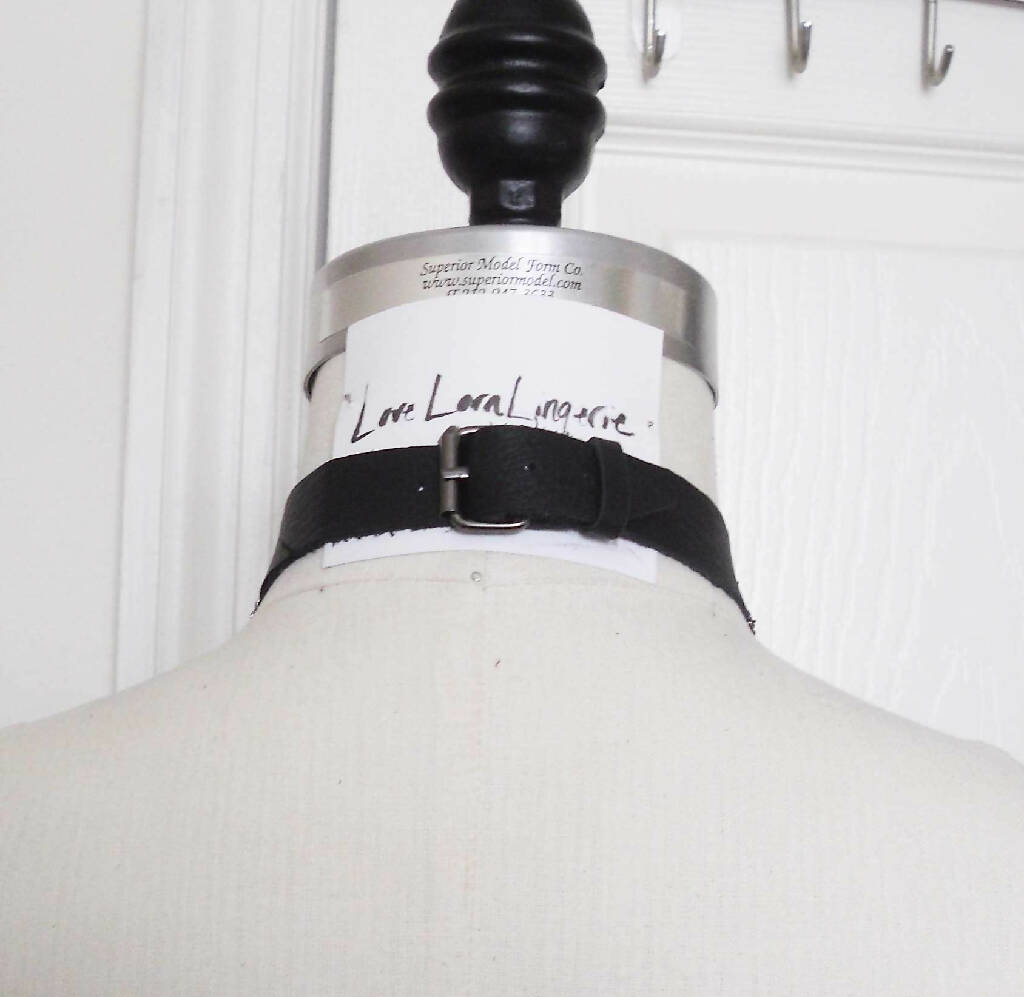 Cute Black Leather Bow Collar
