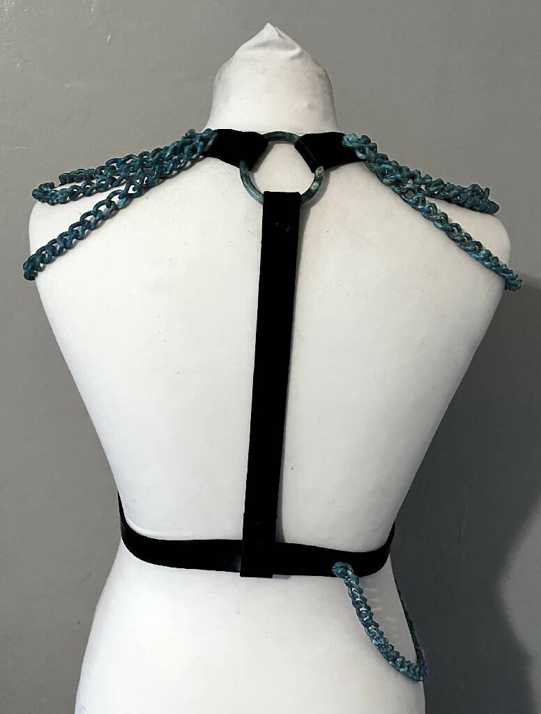 Nyx Epaulettes leather and chain harness