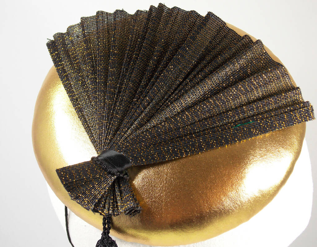 Gold fan mini hat 2