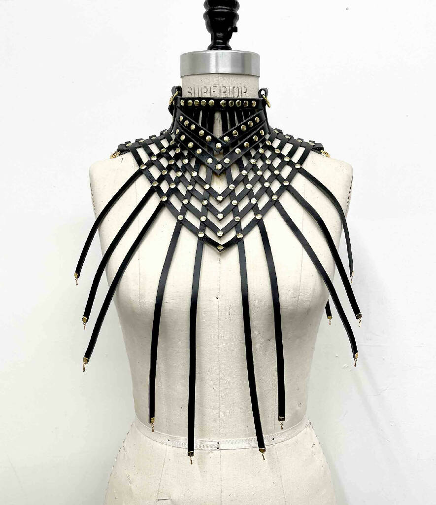 Odile Grand Leather Posture Collar