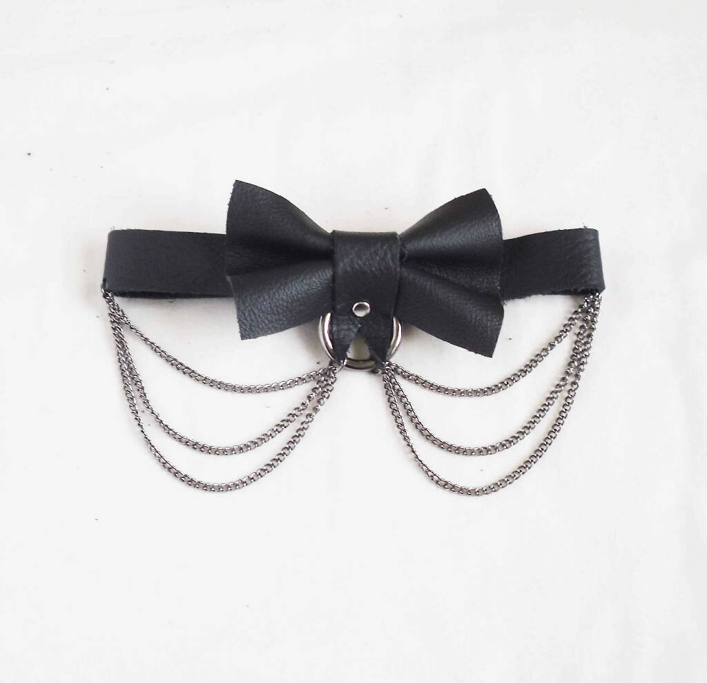 Cute Black Leather Bow Collar
