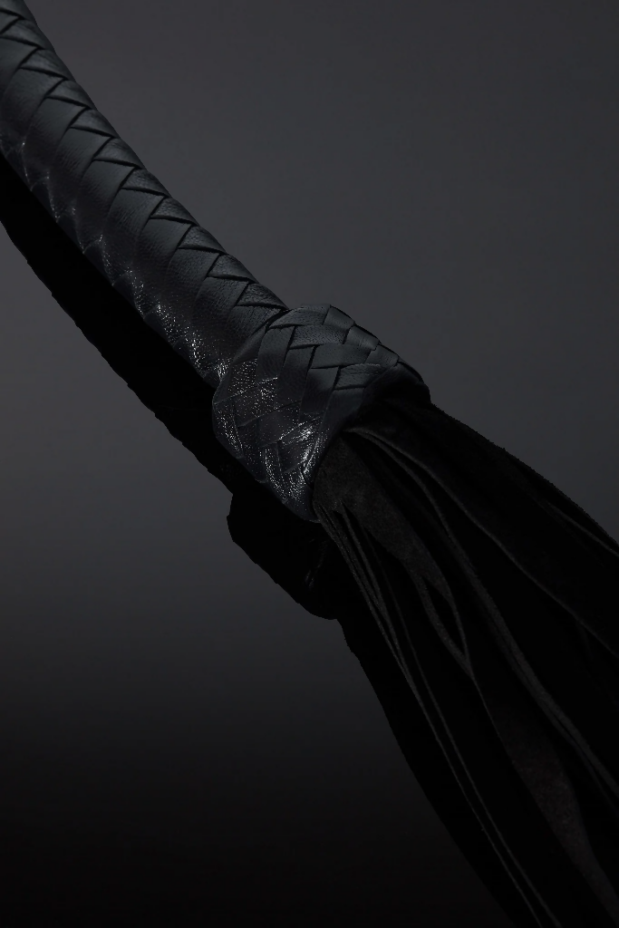 House_of_SXN_Geminus_Dual_Headed_Flogger_1