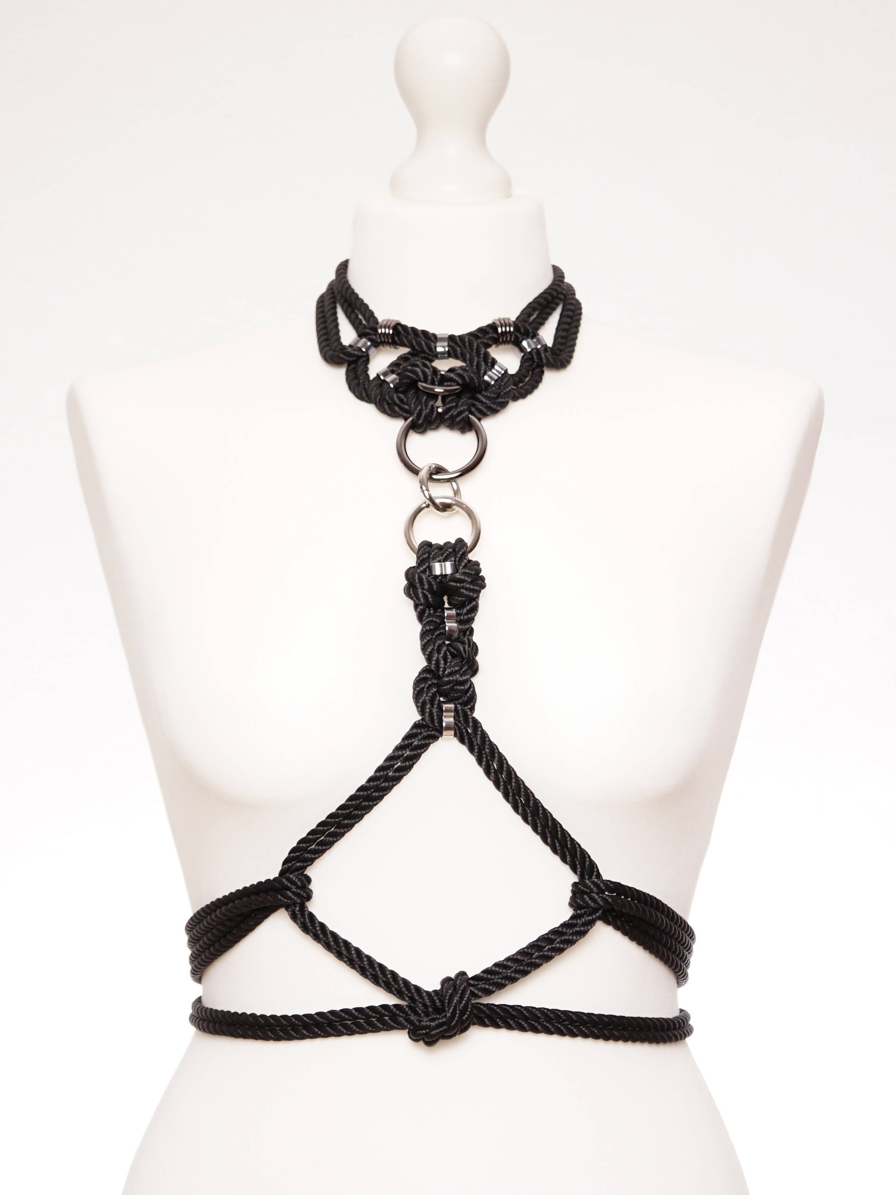 MEGAMI' CHOKER WITH DETACHABLE SELF-TIE HARNESS *BLACK*