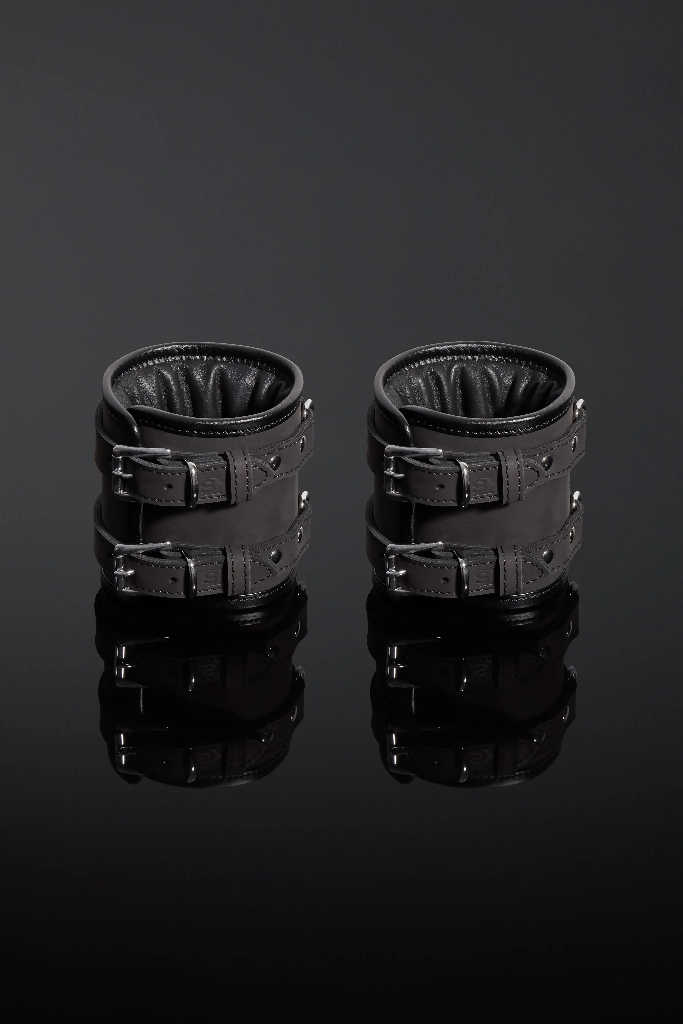 Servage_Nubuck_Leather_Bondage_Cuffs_Ankle_1