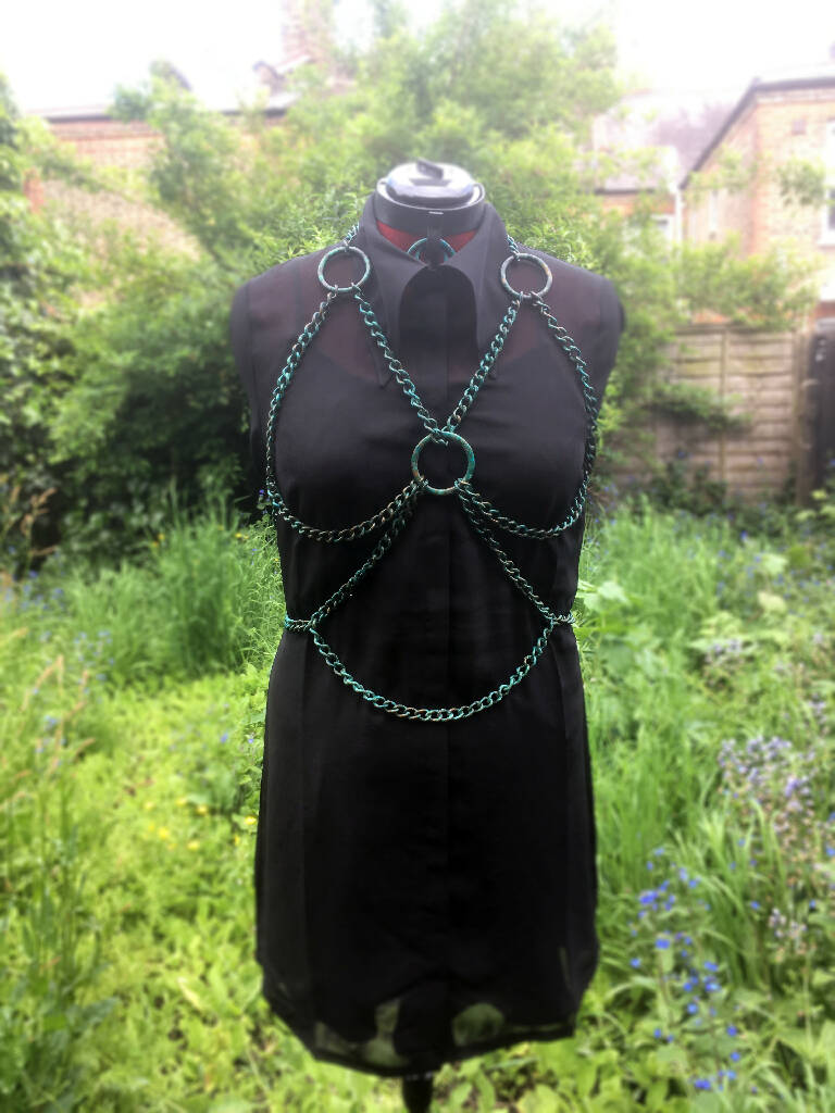 Verdigris chain harness