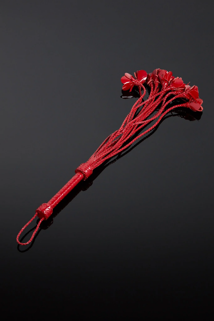 House_of_SXN_Rosa_Sanguine_Flogger_3
