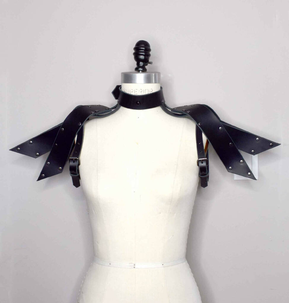 Kira Black Winged Shoulder Harness