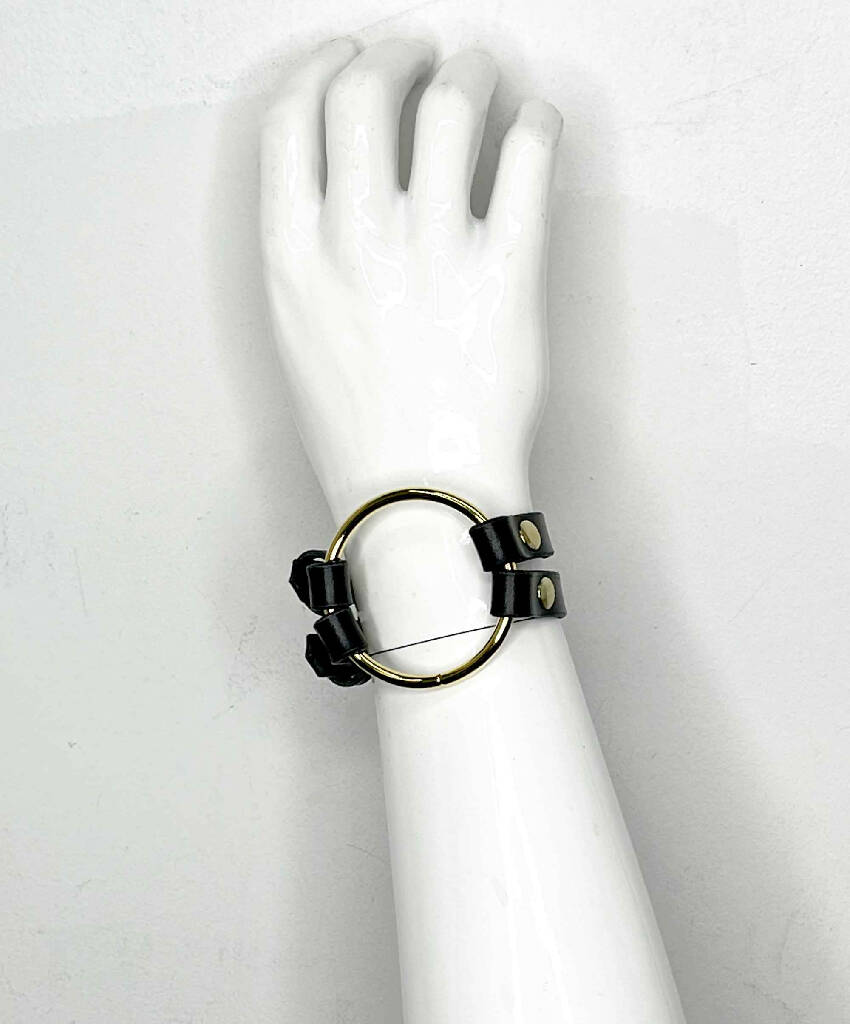 Morph-Hand-Harness-Strapon-Cuffs-1
